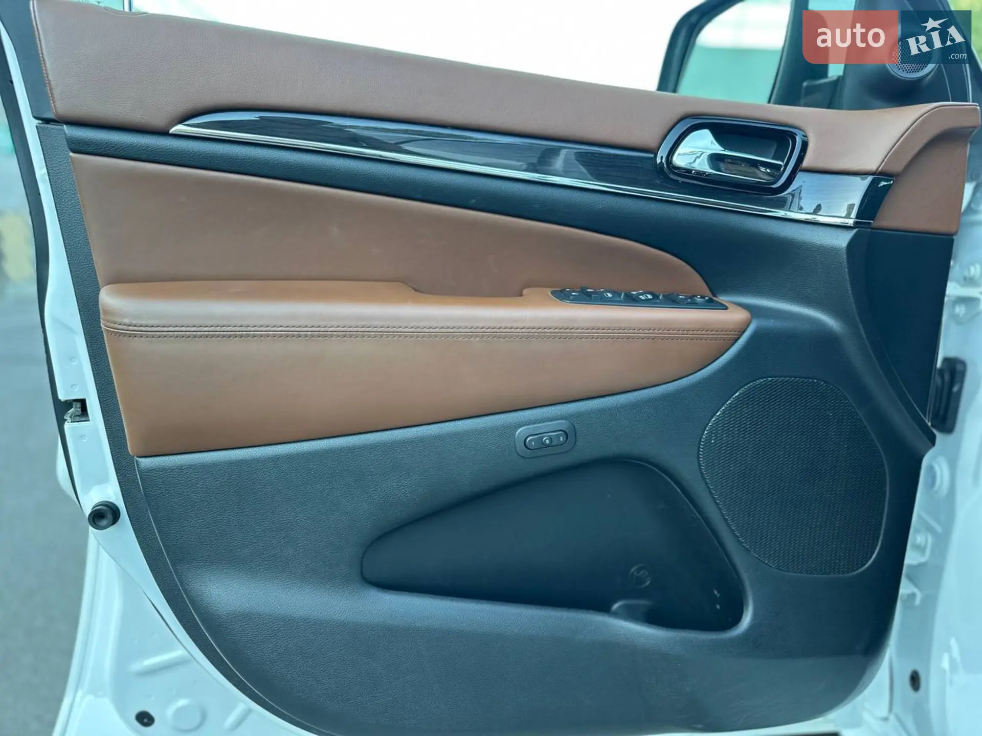 2020 Jeep Grand Cherokee - мініатюра 25