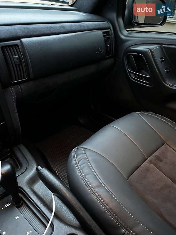 Позашляховик / Кросовер Jeep Grand Cherokee 2002 в Бершаді