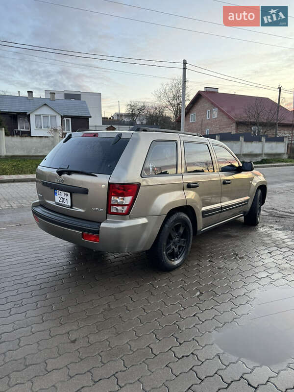 Позашляховик / Кросовер Jeep Grand Cherokee 2005 в Львові