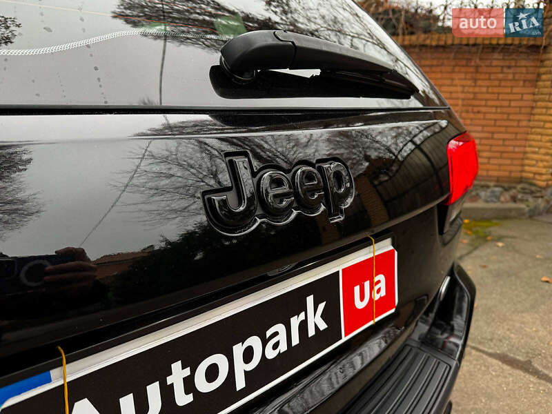 Внедорожник / Кроссовер Jeep Grand Cherokee 2018 в Киеве фото 11 Внедорожник / Кроссовер Jeep Grand Cherokee 2018 в Киеве