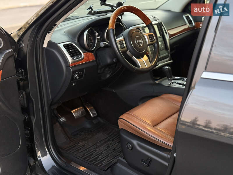 Внедорожник / Кроссовер Jeep Grand Cherokee 2011 в Киеве