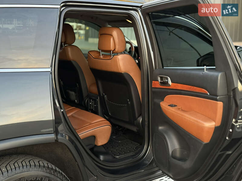 Внедорожник / Кроссовер Jeep Grand Cherokee 2011 в Киеве