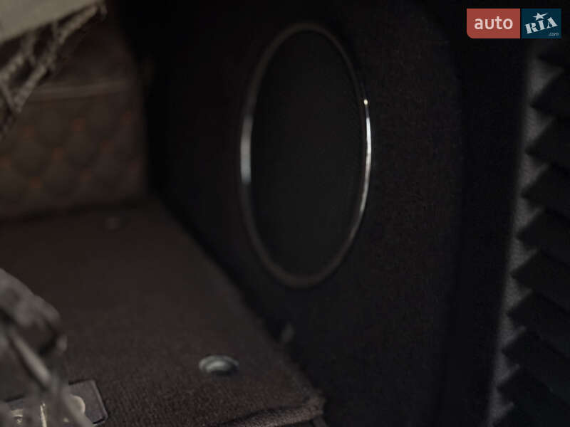 Внедорожник / Кроссовер Jeep Grand Cherokee 2011 в Киеве