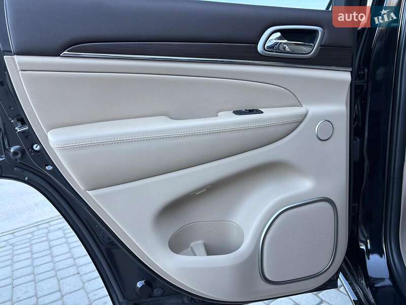 Позашляховик / Кросовер Jeep Grand Cherokee 2018 в Львові фото 51 Позашляховик / Кросовер Jeep Grand Cherokee 2018 в Львові