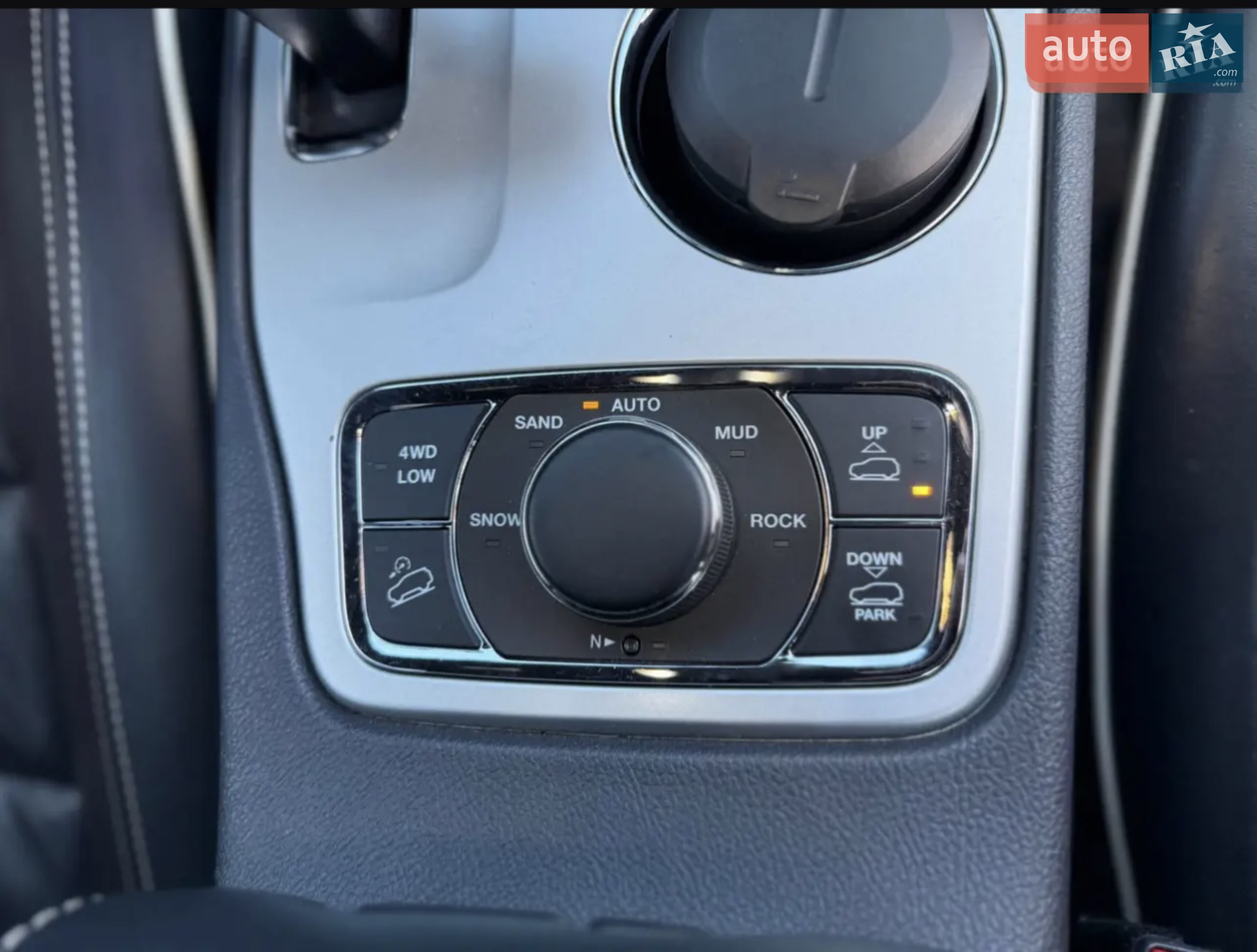 2013 Jeep Grand Cherokee - мініатюра 21