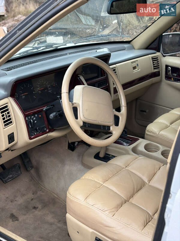 Внедорожник / Кроссовер Jeep Grand Cherokee 1995 в Ровно