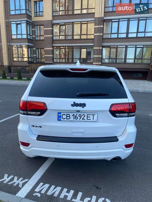 Позашляховик / Кросовер Jeep Grand Cherokee 2017 в Чернігові
