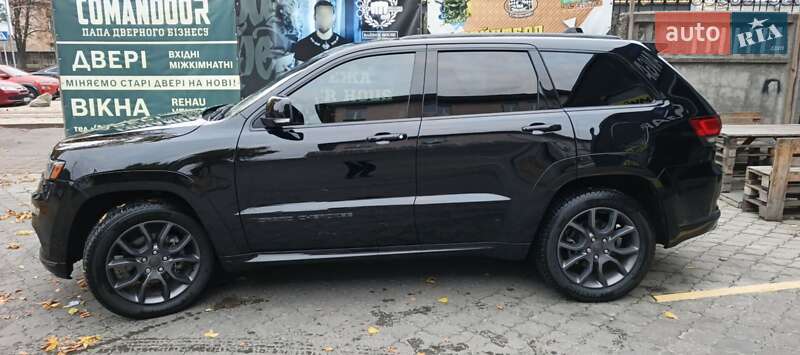 Внедорожник / Кроссовер Jeep Grand Cherokee 2020 в Черкассах