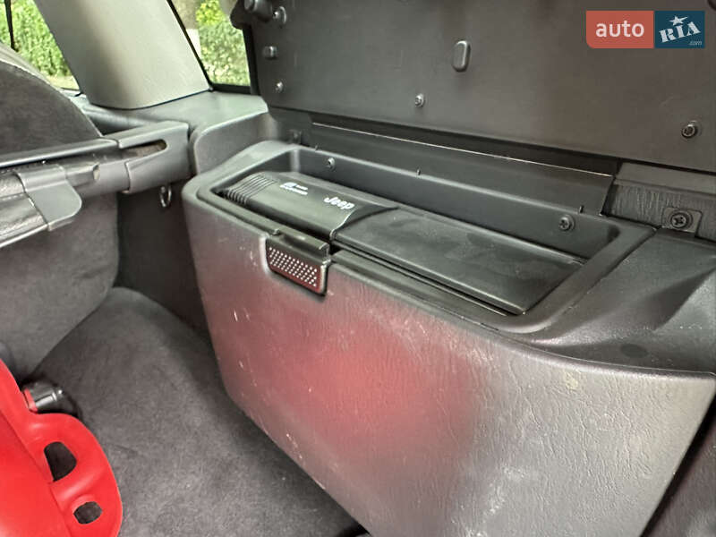 Внедорожник / Кроссовер Jeep Grand Cherokee 2004 в Луцке