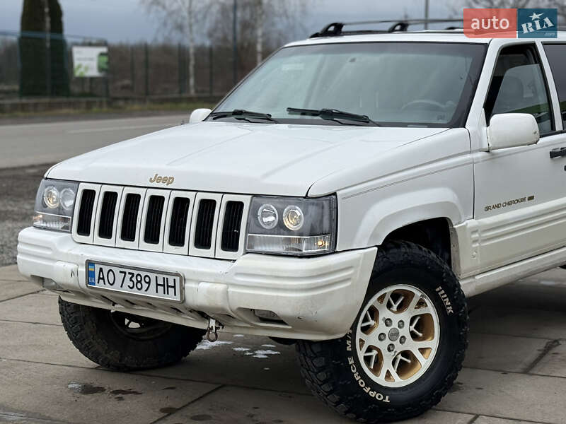 Внедорожник / Кроссовер Jeep Grand Cherokee 1995 в Хусте