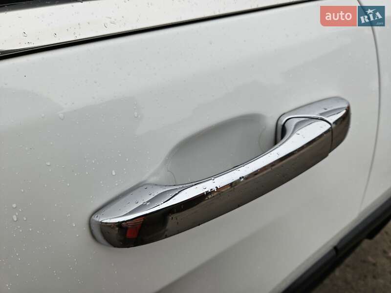 Внедорожник / Кроссовер Jeep Grand Cherokee 2012 в Киеве