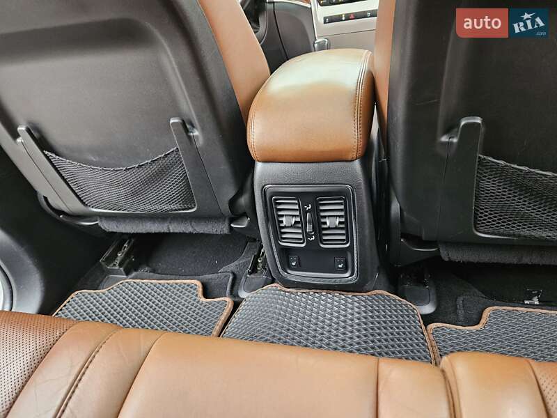 Внедорожник / Кроссовер Jeep Grand Cherokee 2012 в Киеве