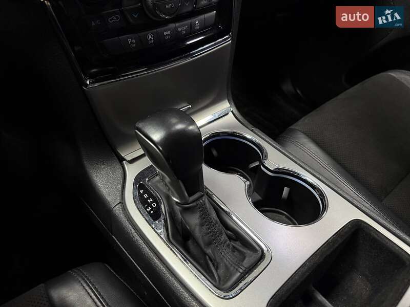 Внедорожник / Кроссовер Jeep Grand Cherokee 2020 в Киеве