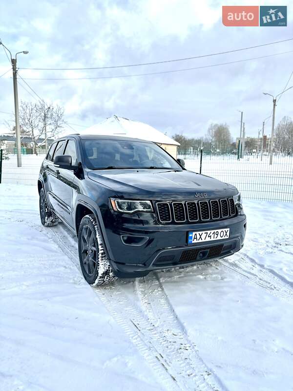 Внедорожник / Кроссовер Jeep Grand Cherokee 2021 в Харькове
