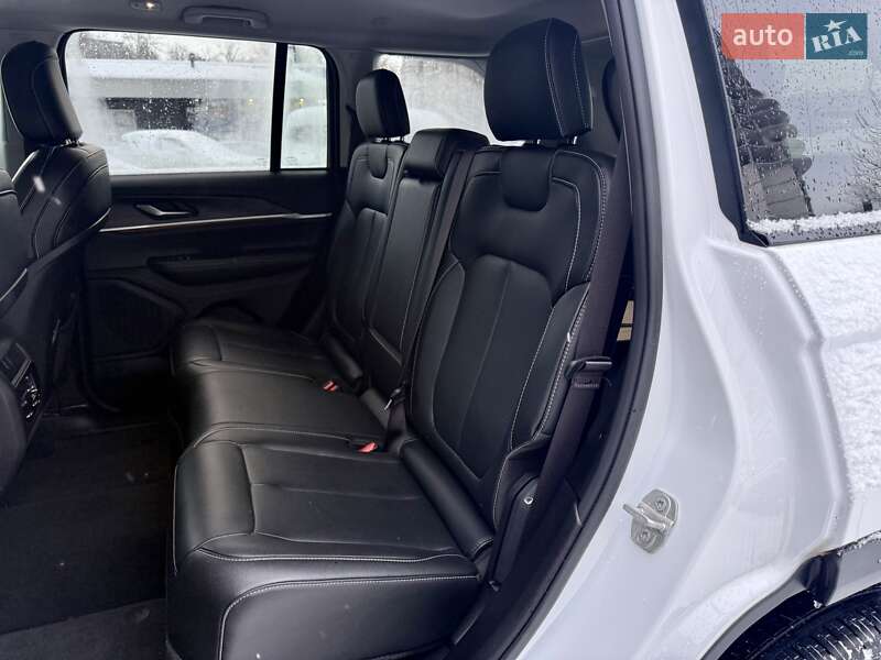 Внедорожник / Кроссовер Jeep Grand Cherokee 2023 в Харькове