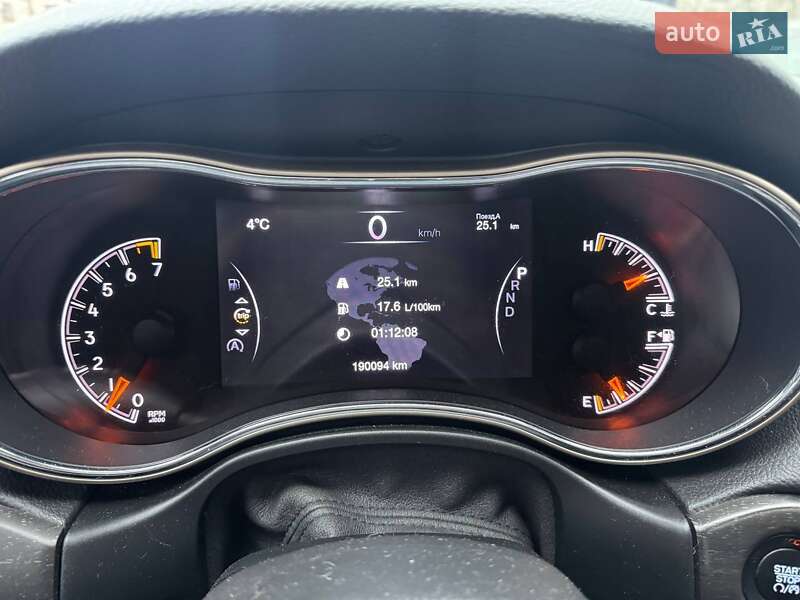 Внедорожник / Кроссовер Jeep Grand Cherokee 2016 в Киеве фото 22 Внедорожник / Кроссовер Jeep Grand Cherokee 2016 в Киеве