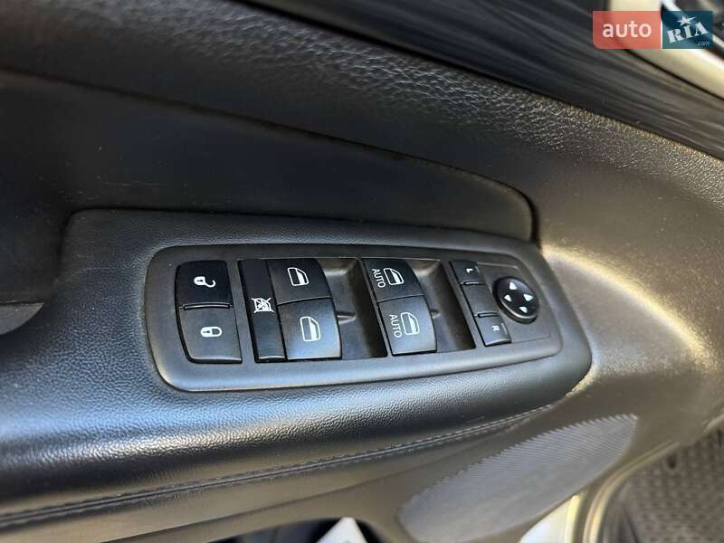 Позашляховик / Кросовер Jeep Grand Cherokee 2021 в Києві фото 15 Позашляховик / Кросовер Jeep Grand Cherokee 2021 в Києві