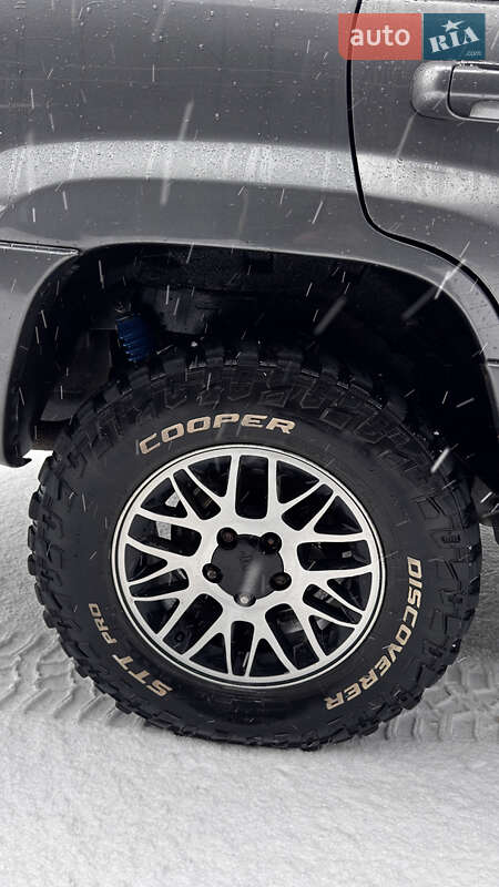 Внедорожник / Кроссовер Jeep Grand Cherokee 2002 в Тячеве