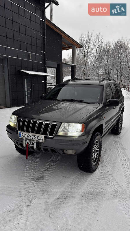 Внедорожник / Кроссовер Jeep Grand Cherokee 2002 в Тячеве