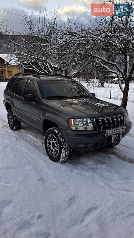 Внедорожник / Кроссовер Jeep Grand Cherokee 2002 в Тячеве