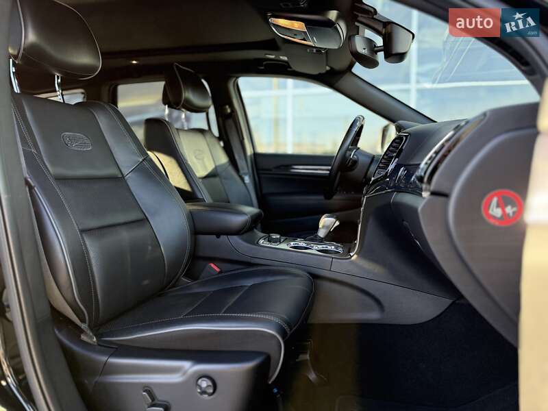 Внедорожник / Кроссовер Jeep Grand Cherokee 2019 в Киеве