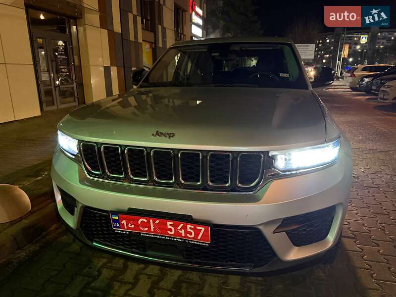 Внедорожник / Кроссовер Jeep Grand Cherokee 2023 в Львове
