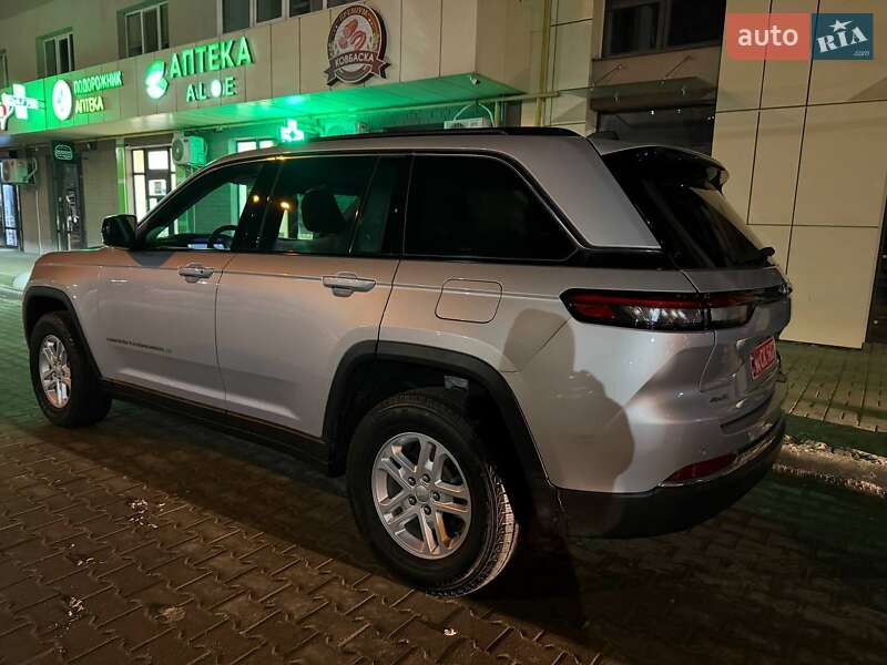 Внедорожник / Кроссовер Jeep Grand Cherokee 2023 в Львове