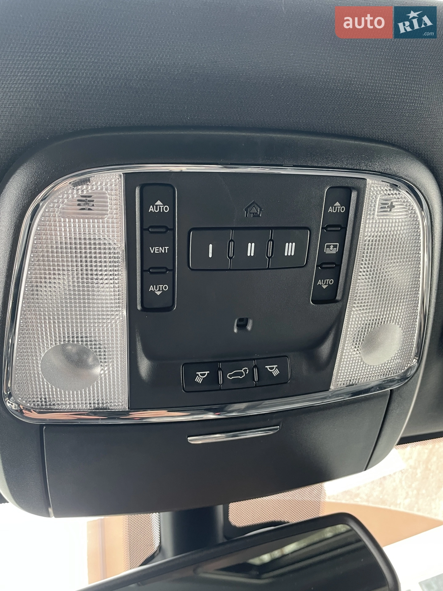 2013 Jeep Grand Cherokee - мініатюра 31