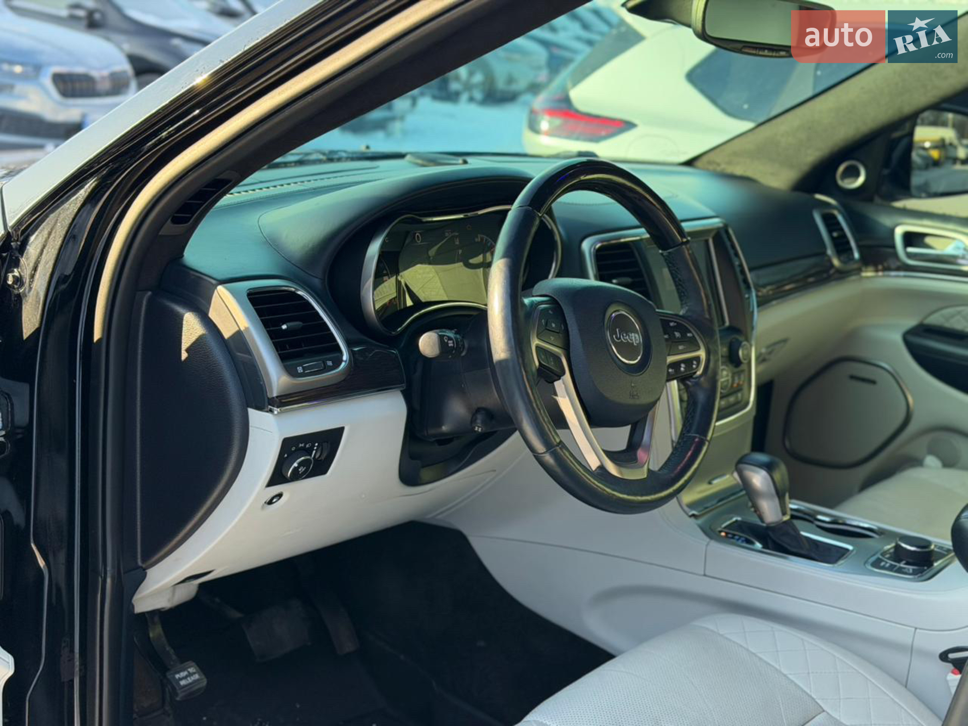 2016 Jeep Grand Cherokee - мініатюра 25