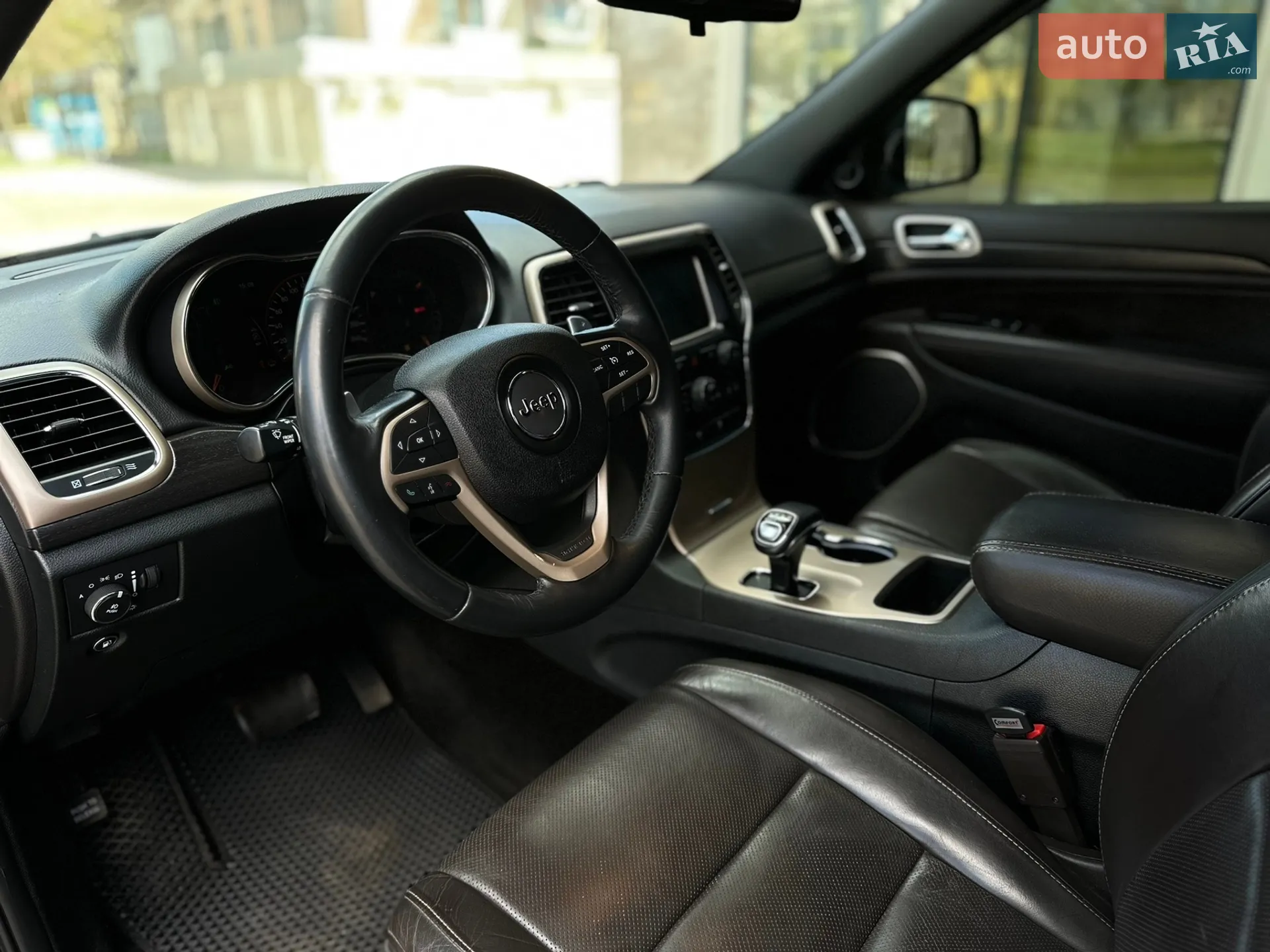 2015 Jeep Grand Cherokee - мініатюра 27