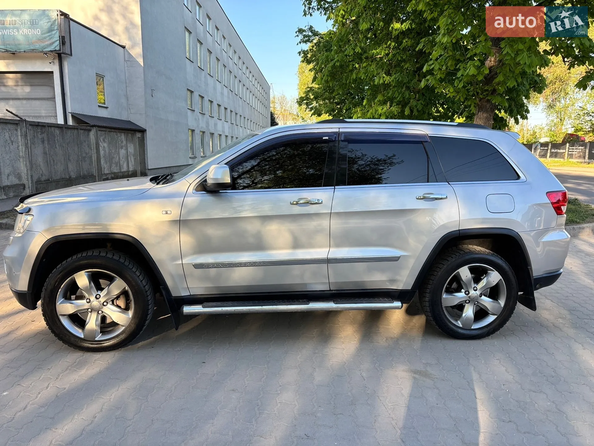 2011 Jeep Grand Cherokee - мініатюра 10