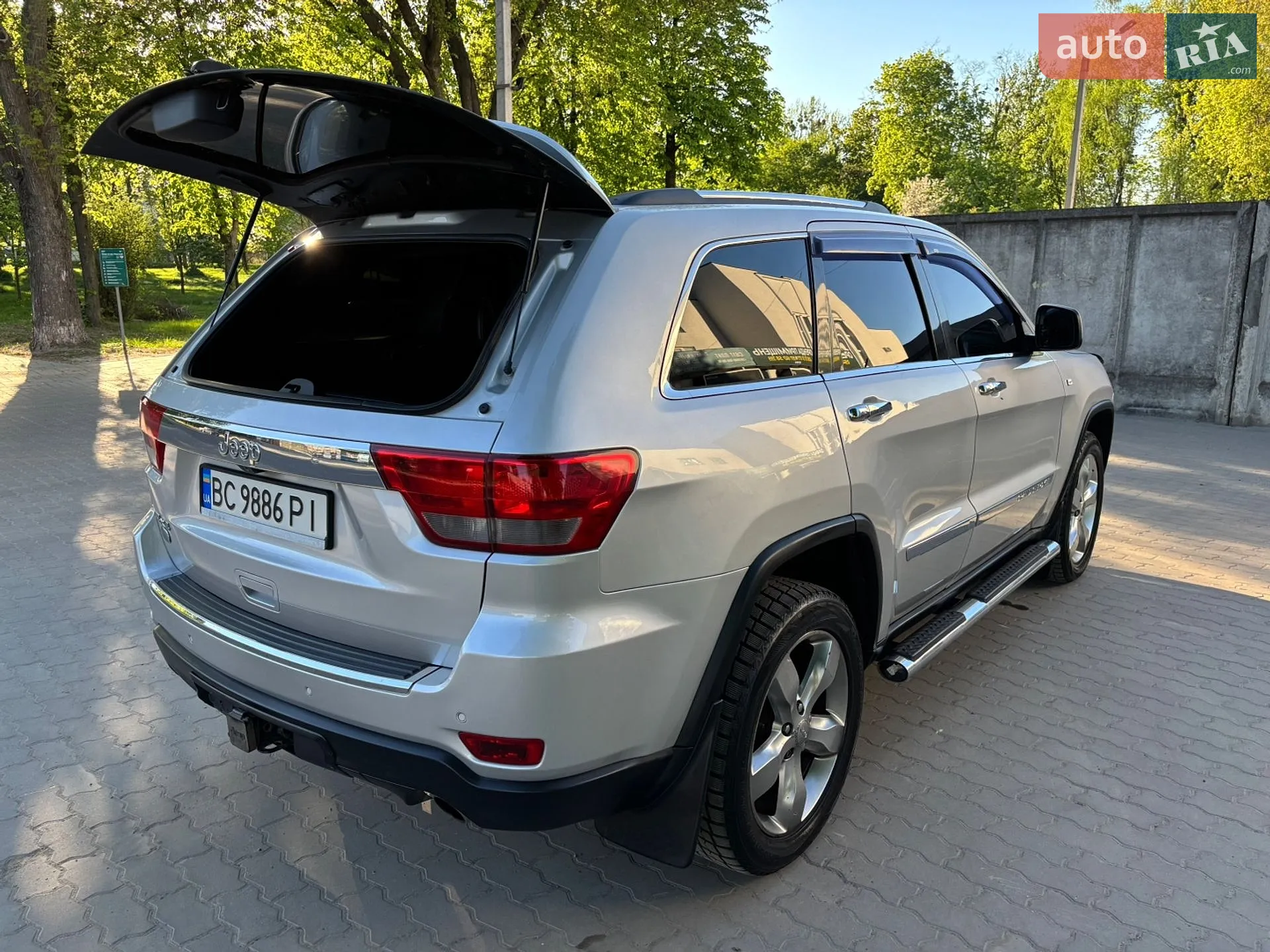 2011 Jeep Grand Cherokee - мініатюра 15