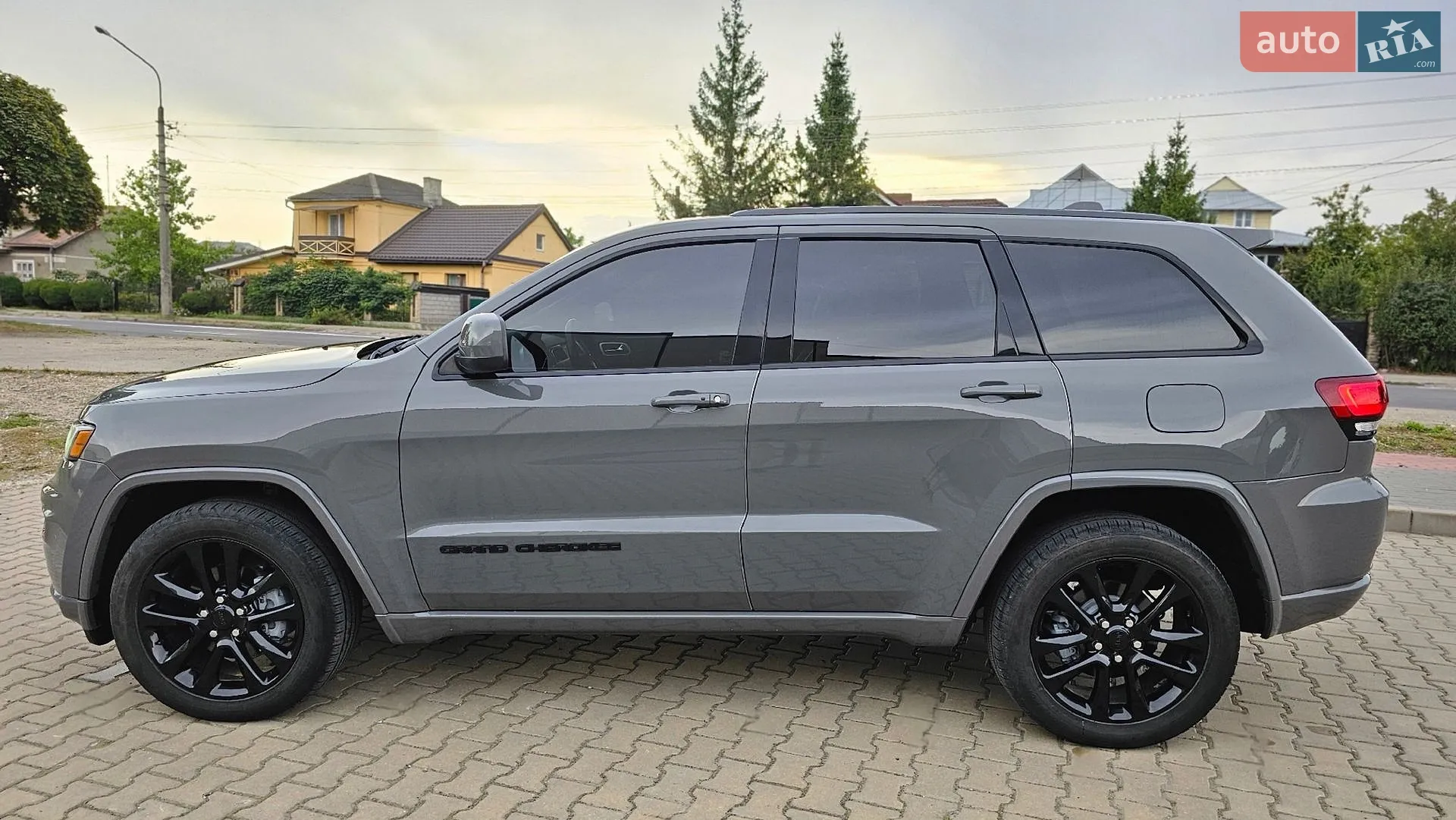 2020 Jeep Grand Cherokee - мініатюра 2