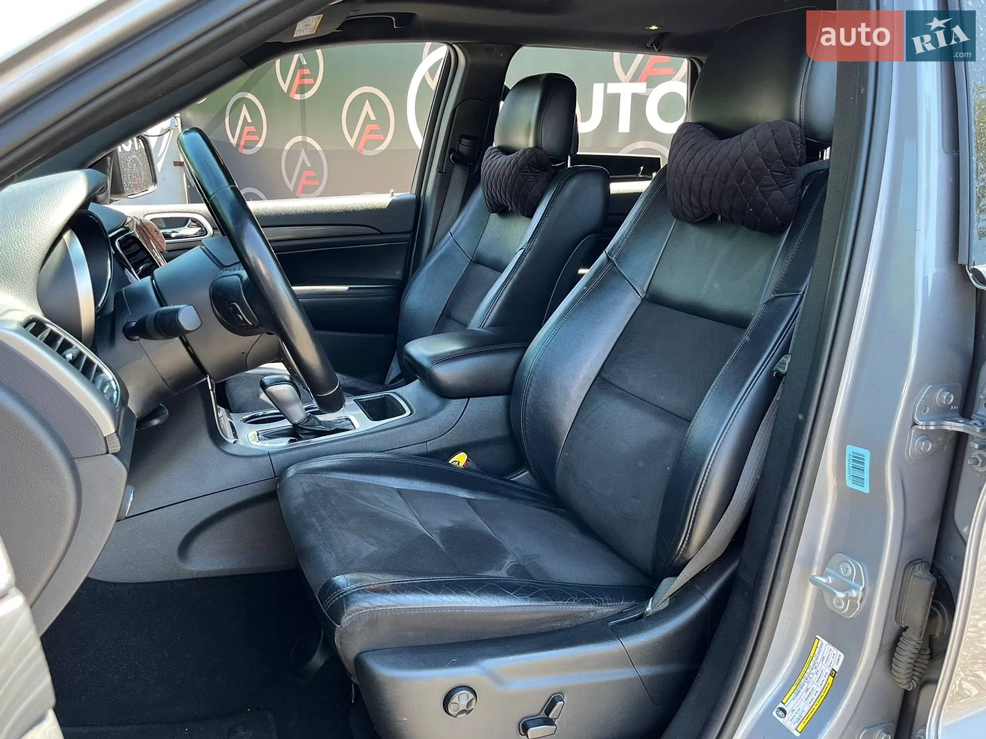 2020 Jeep Grand Cherokee - мініатюра 11