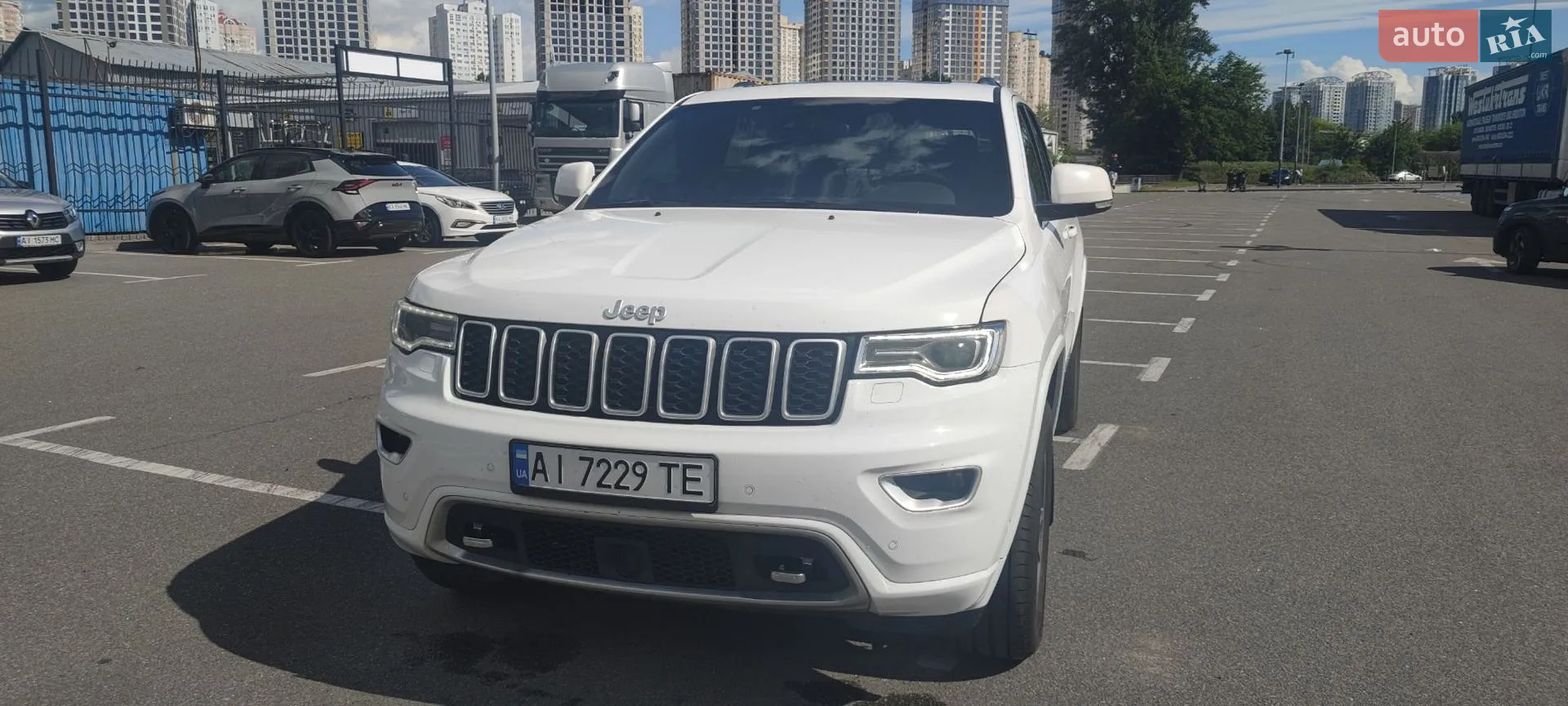 Jeep Grand Cherokee 2019 VIN 1C4RJFCM6KC837200 фото оголошення 8 з 26