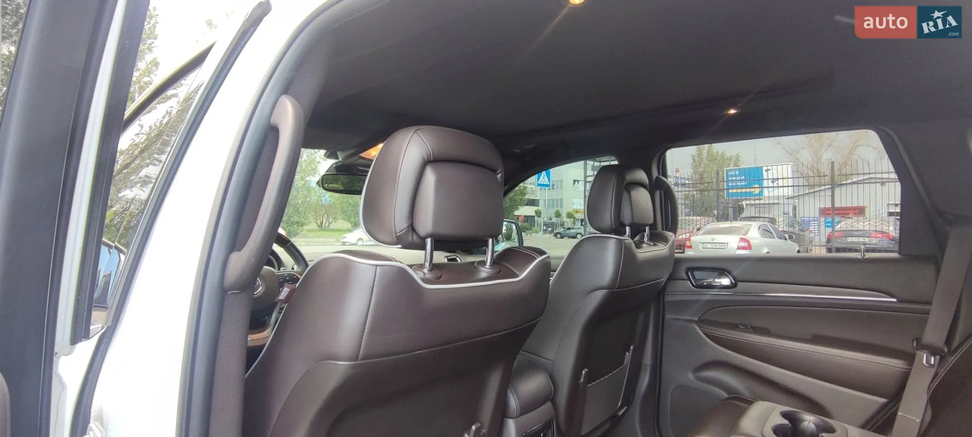 Jeep Grand Cherokee 2019 VIN 1C4RJFCM6KC837200 фото оголошення 15 з 26