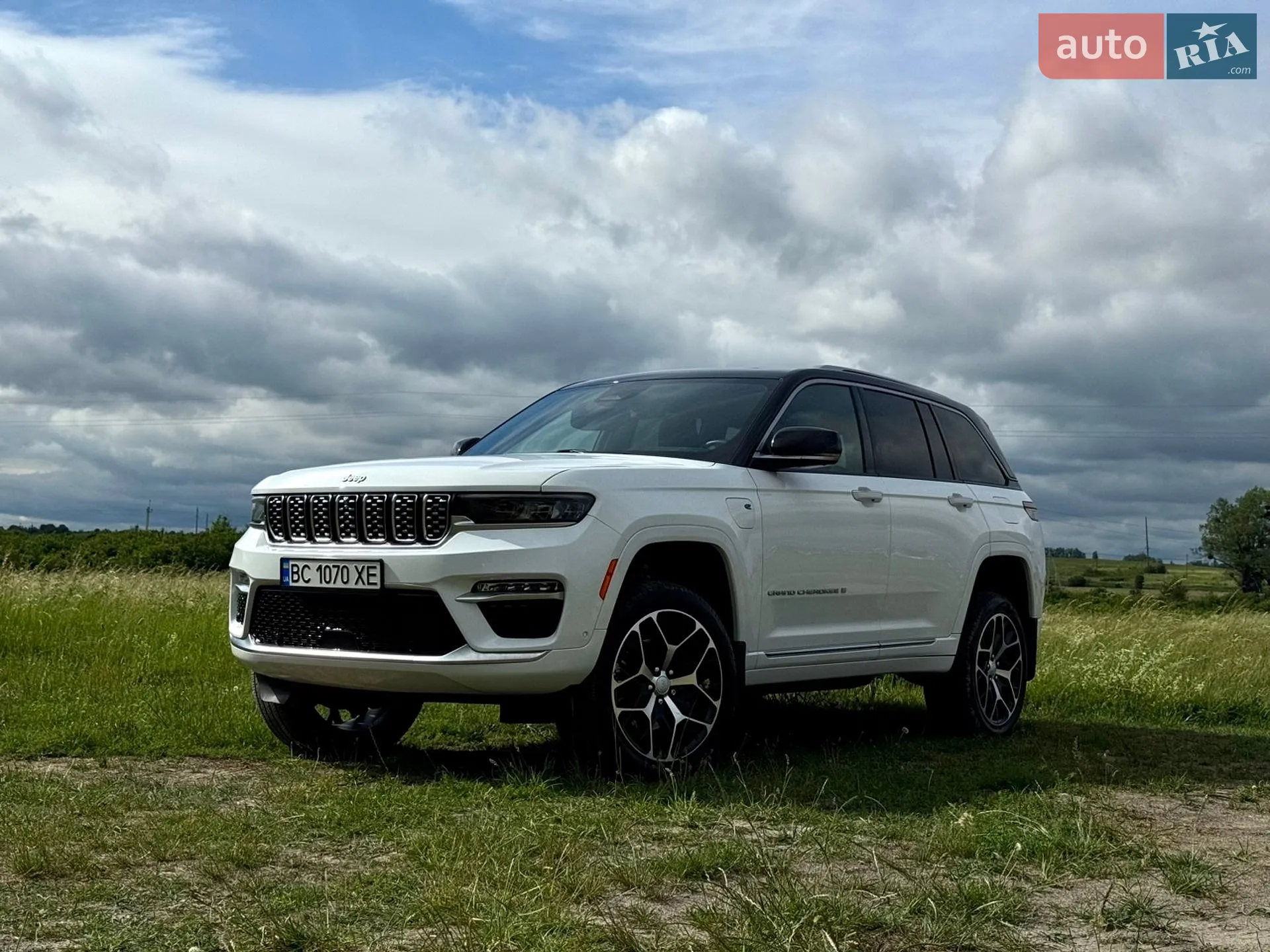 2022 Jeep Grand Cherokee - фото 1