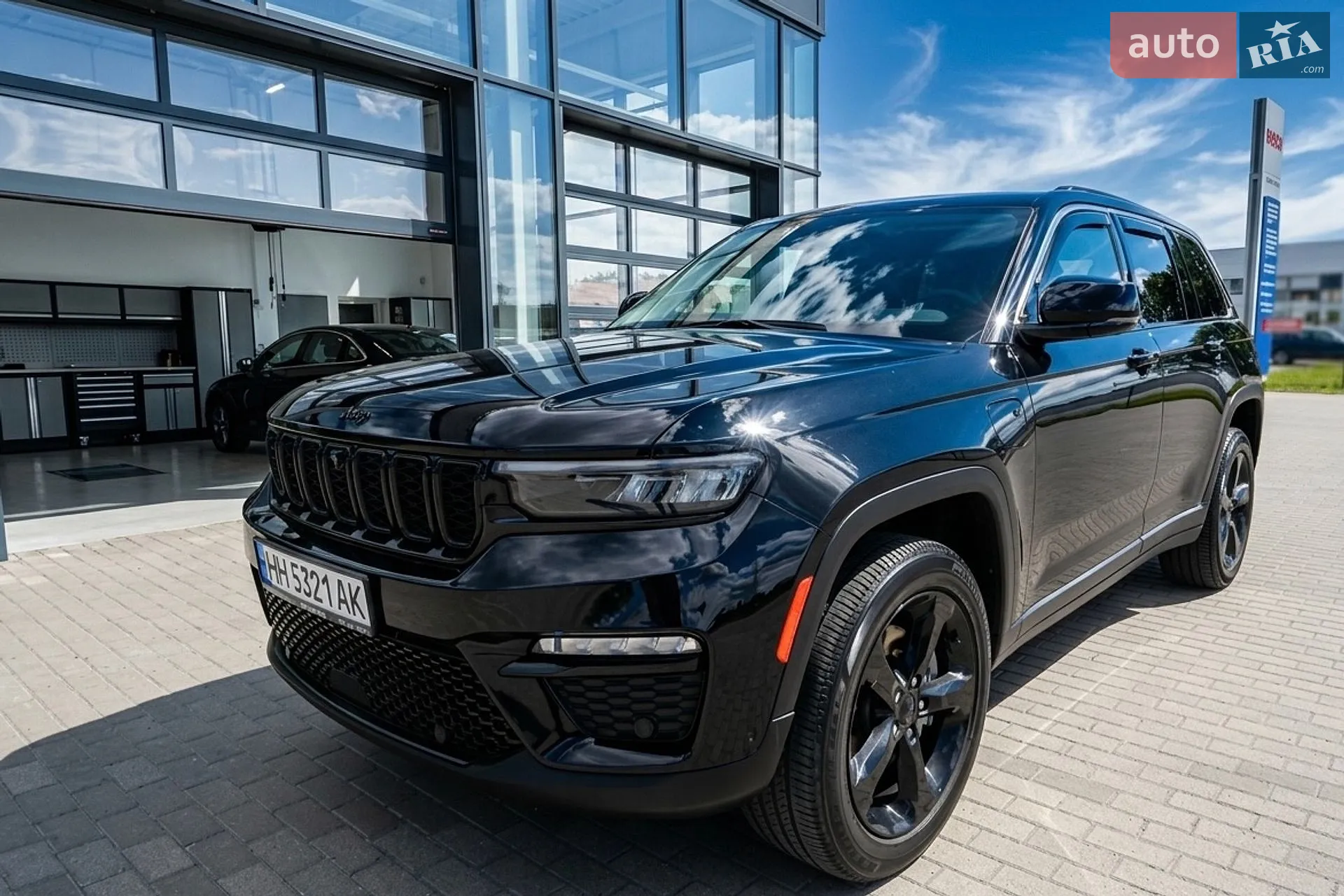 2023 Jeep Grand Cherokee - фото 1