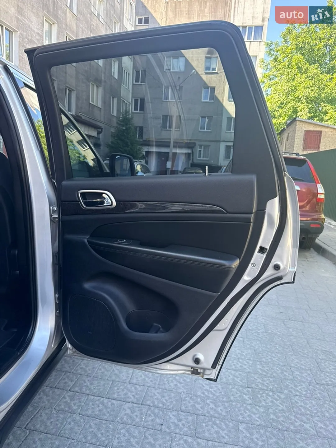 2011 Jeep Grand Cherokee - мініатюра 30