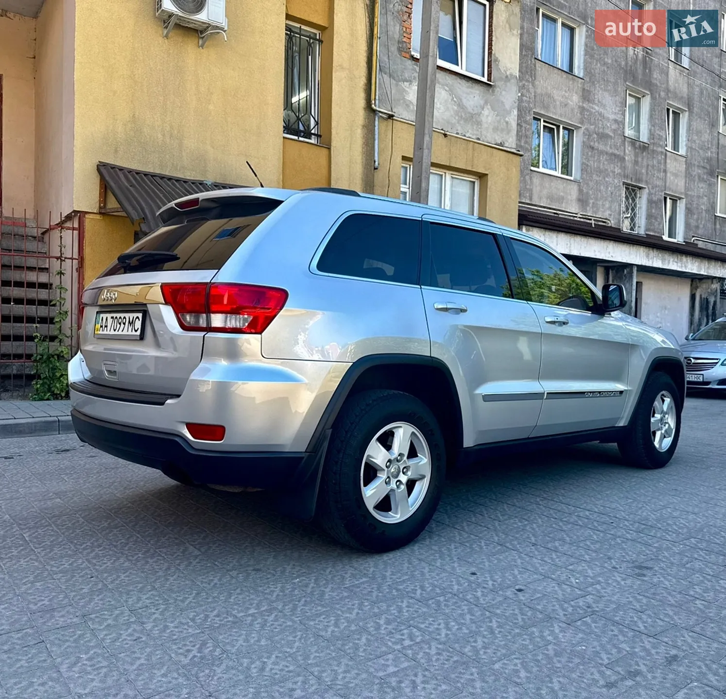 2011 Jeep Grand Cherokee - мініатюра 35