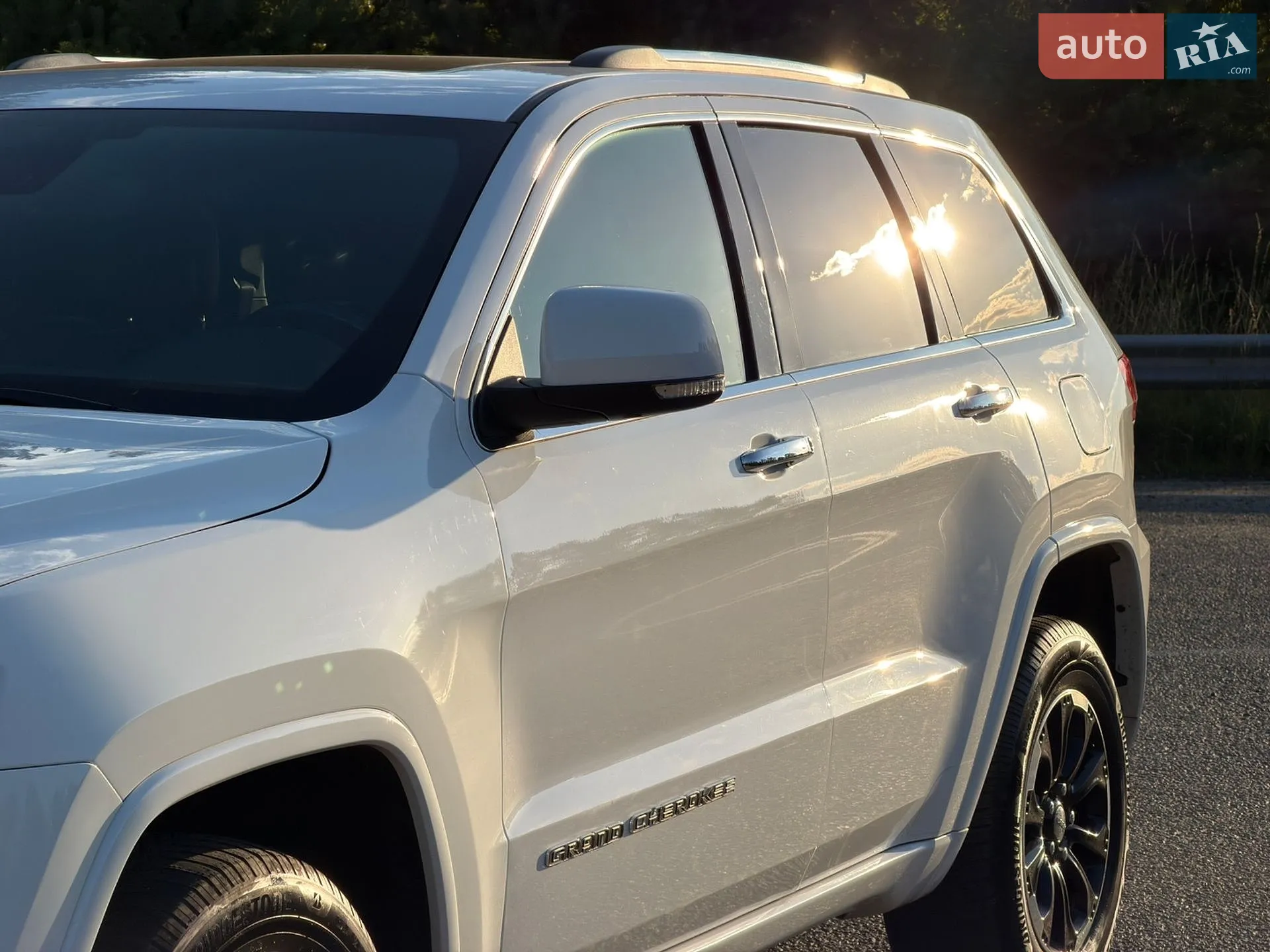 2019 Jeep Grand Cherokee - мініатюра 32