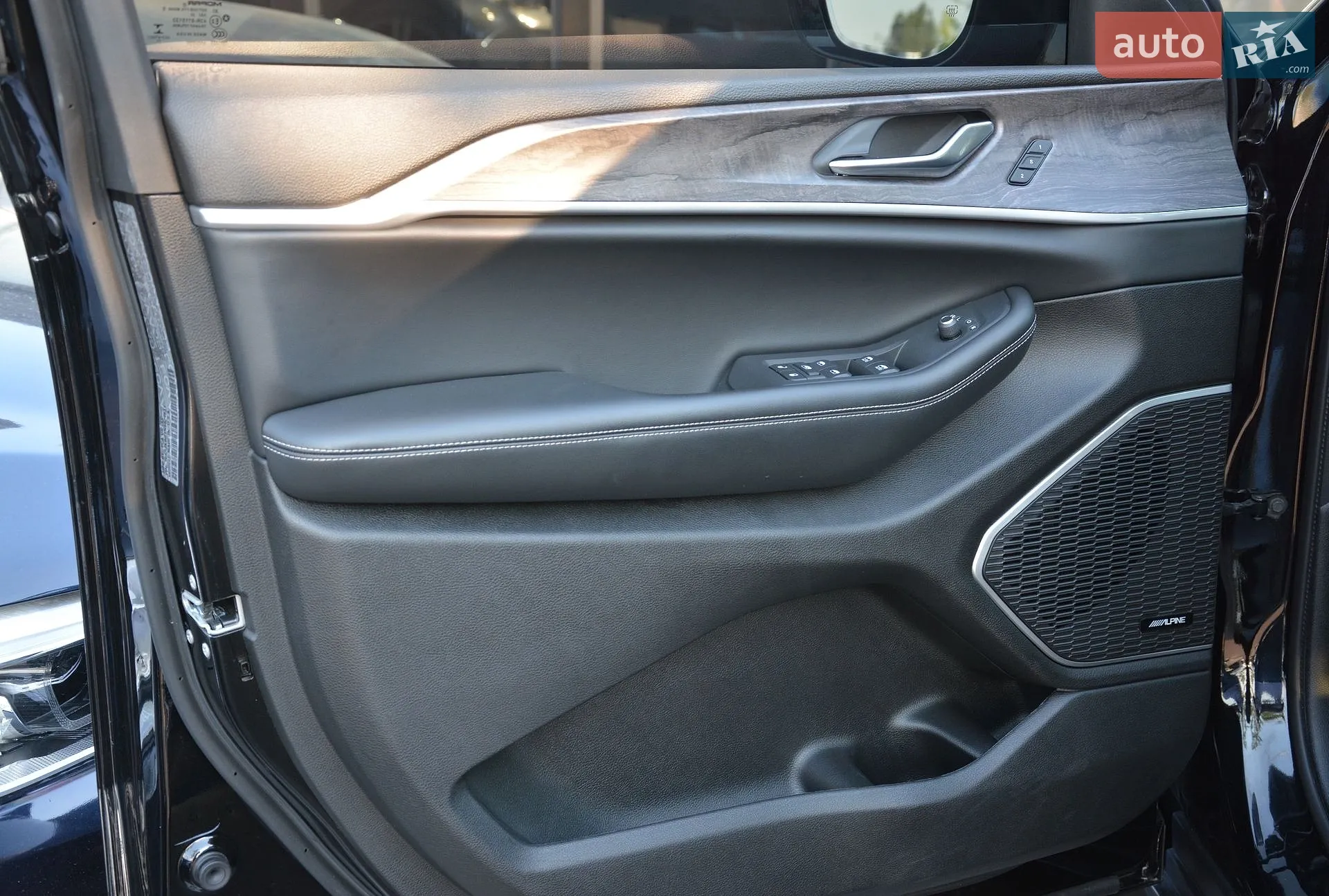 Jeep Grand Cherokee 2022 VIN 1C4RJKBG1N8621931 фото оголошення 18 з 70