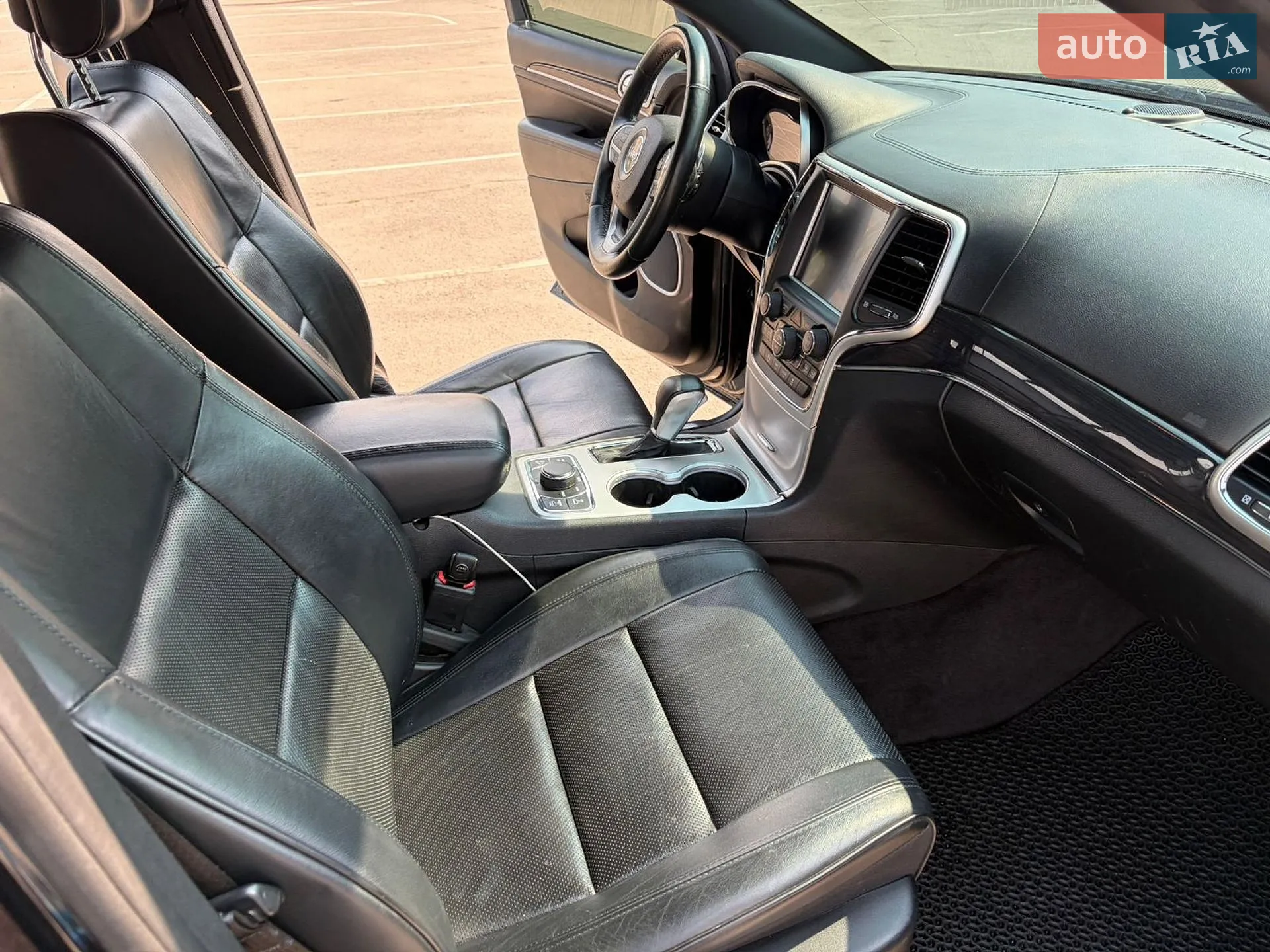 2016 Jeep Grand Cherokee - мініатюра 38