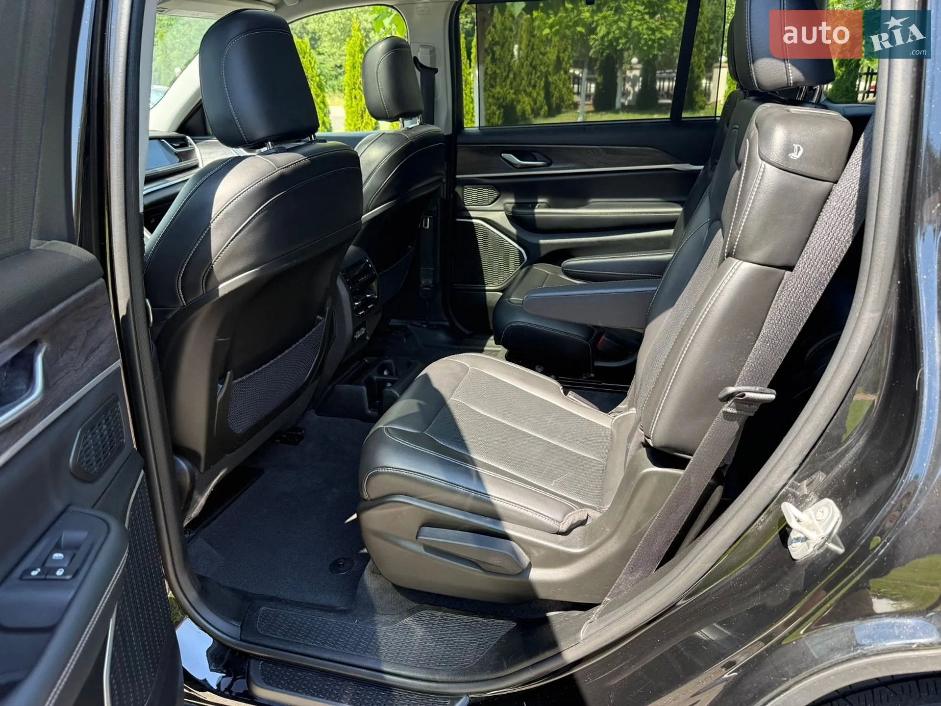 2022 Jeep Grand Cherokee - мініатюра 44