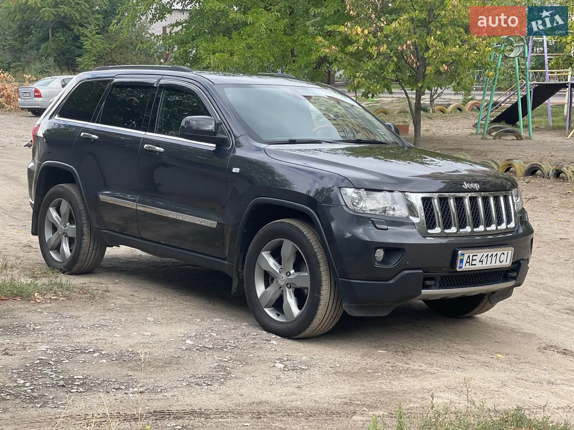 2011 Jeep Grand Cherokee - фото 1