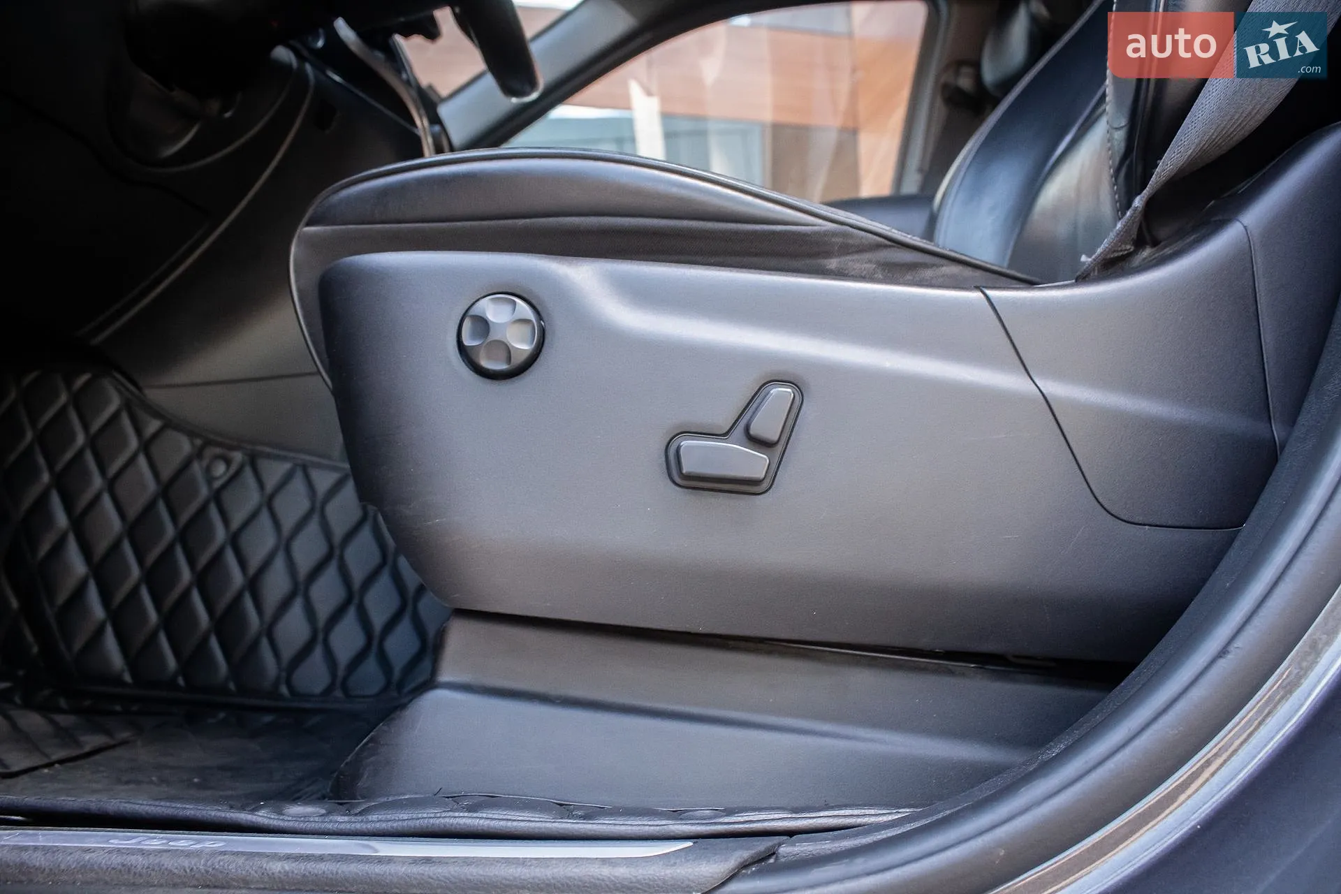 2015 Jeep Grand Cherokee - мініатюра 42