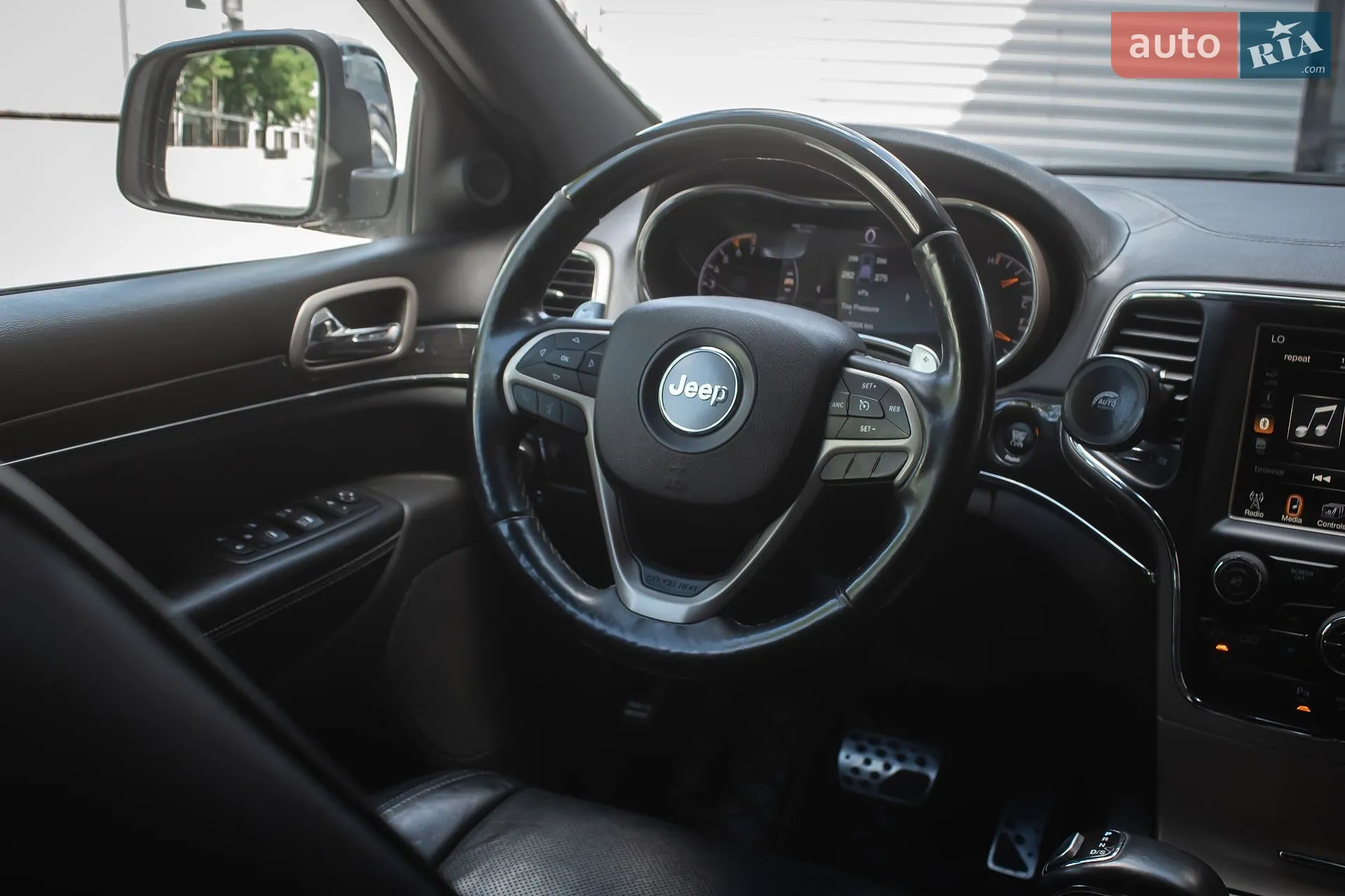 2015 Jeep Grand Cherokee - мініатюра 16