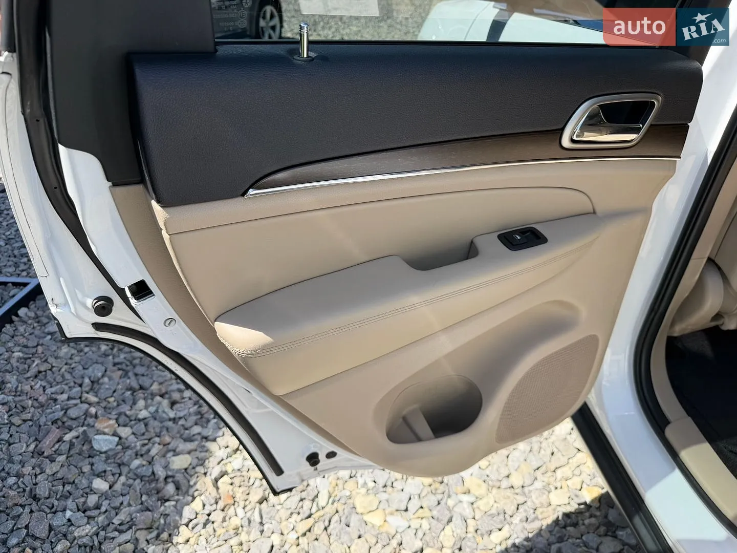 2015 Jeep Grand Cherokee - мініатюра 15