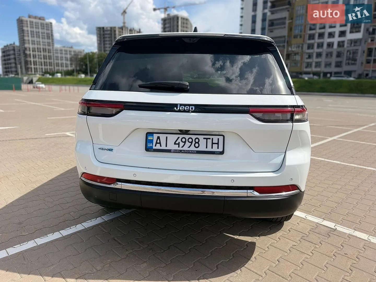 2022 Jeep Grand Cherokee - мініатюра 10