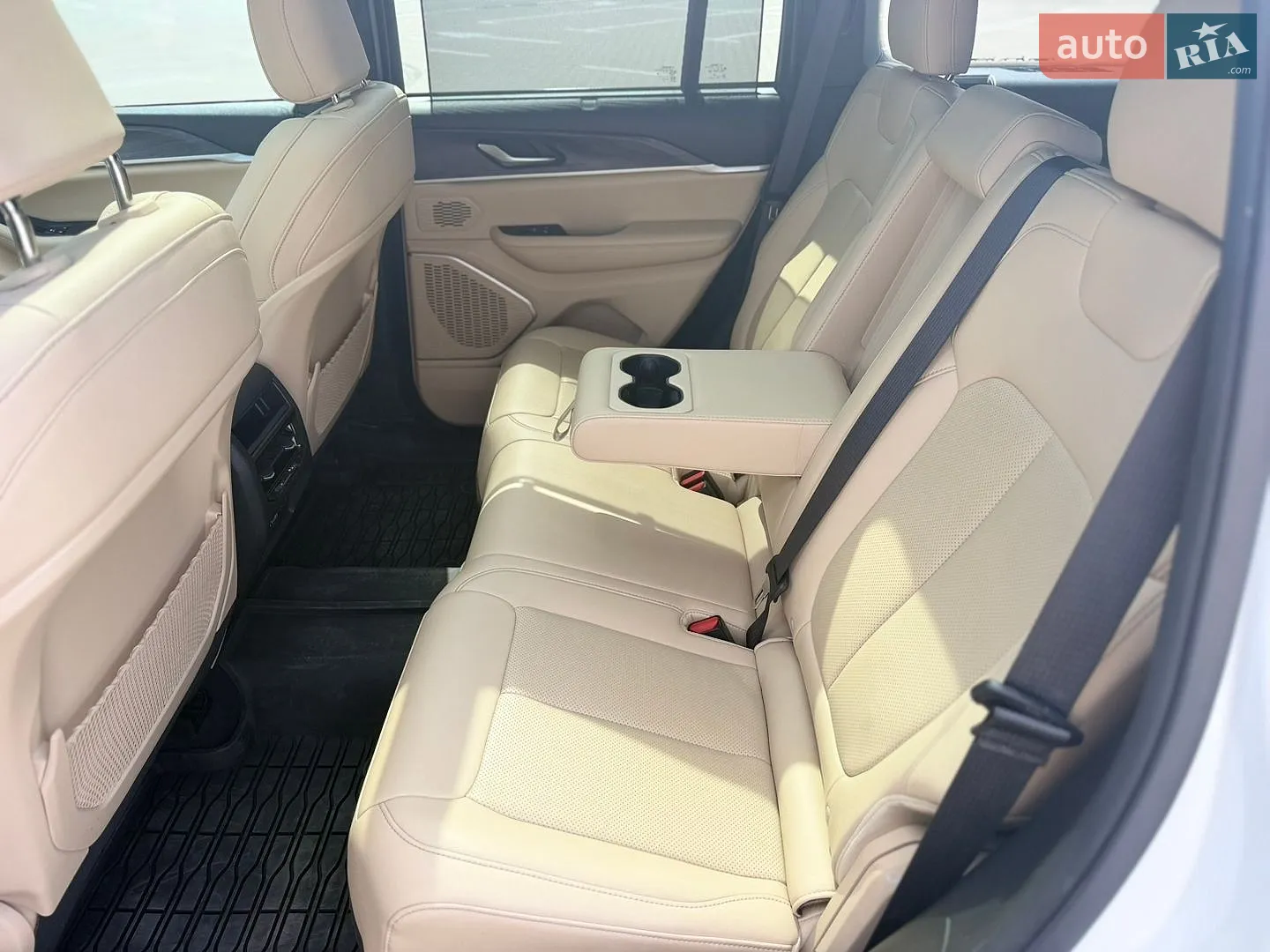 2022 Jeep Grand Cherokee - мініатюра 22